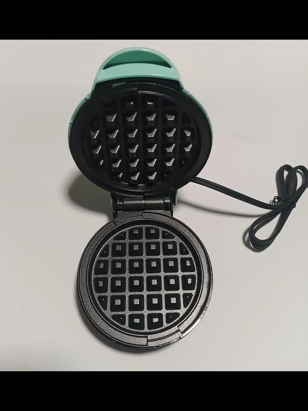 Mini Electric Waffle Maker in Mint Green Used